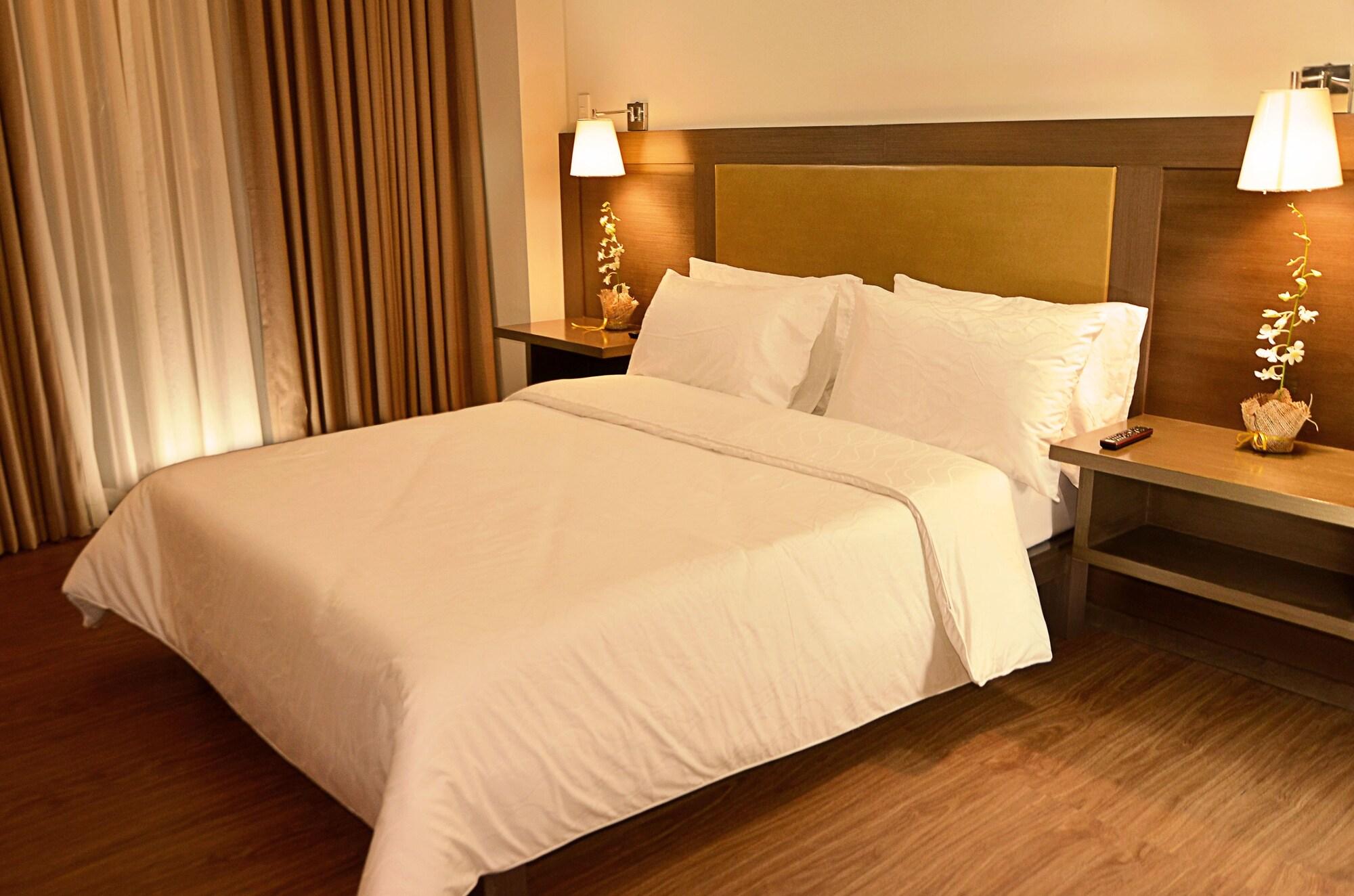 Rivermount Hotel y Resort Sarrat Exterior foto