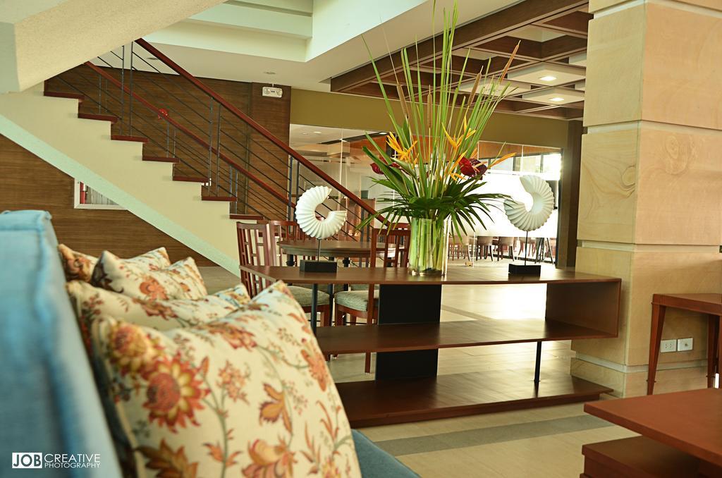 Rivermount Hotel y Resort Sarrat Exterior foto