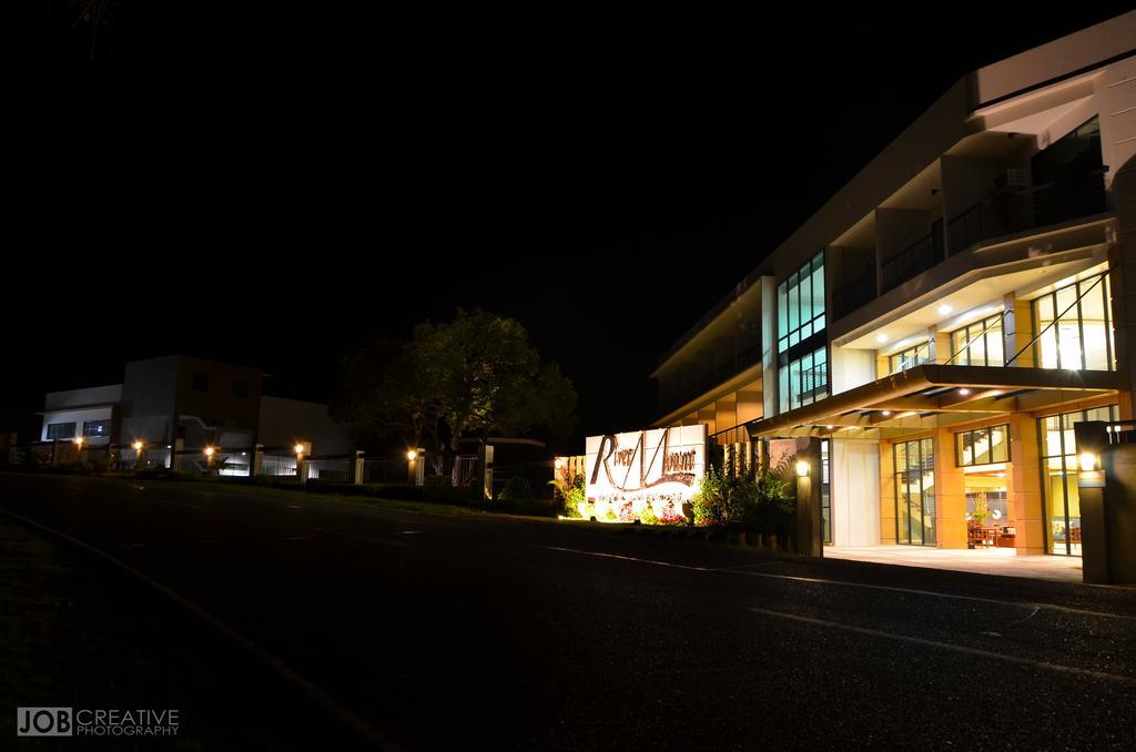 Rivermount Hotel y Resort Sarrat Exterior foto