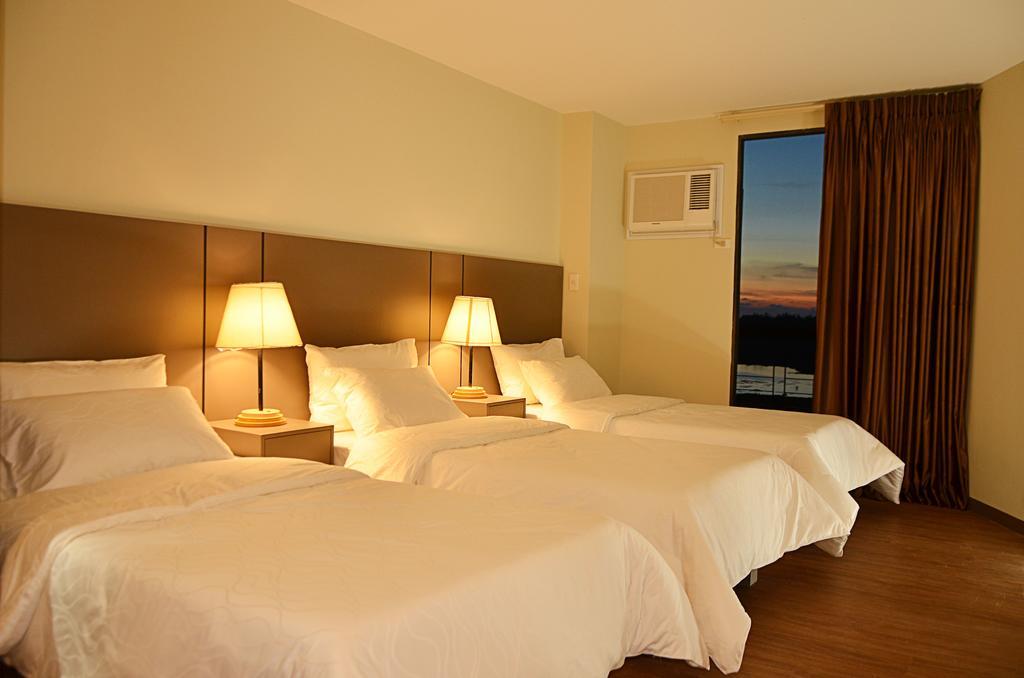 Rivermount Hotel y Resort Sarrat Exterior foto